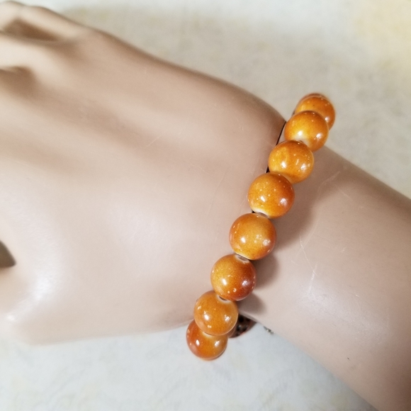 Hand Crafted Boho Beaded Gold Tone Charm Stretch Bracelet - Picture 9 of 16